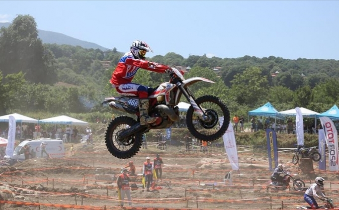 Motosiklette enduro heyecan Toroslar'da yaanacak