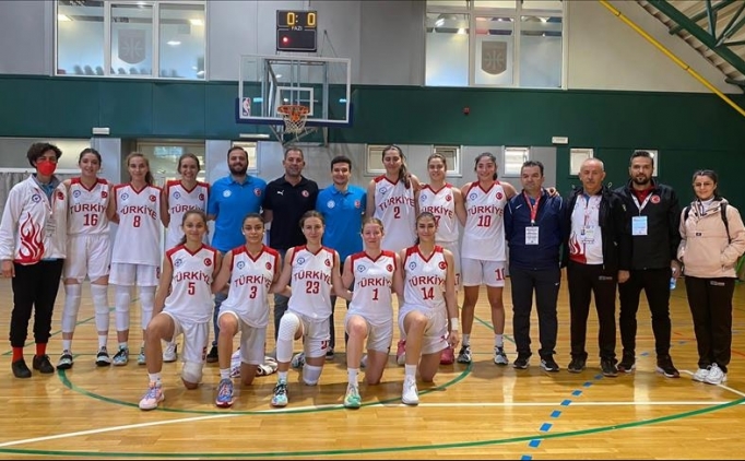 Dnya Liseler Basketbol ampiyonas'nda byk zafer