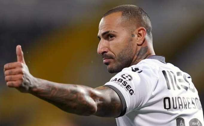 Quaresma: 'Futbolu b�rakmay� d���nm�yorum'