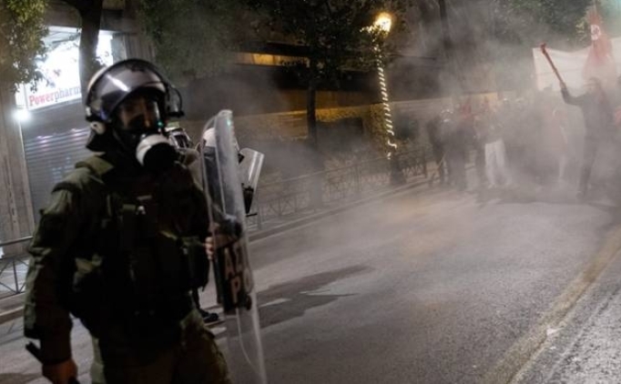 Yunanistan'da polisi yaralayan holigan yakaland�