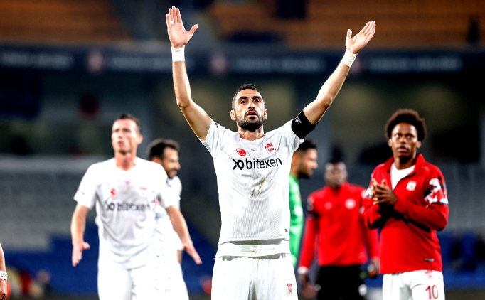 Galatasaray'�n transferine erteleme!