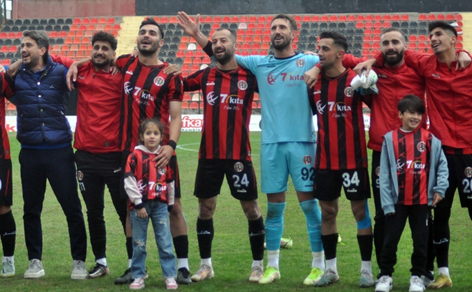 Turgutluspor'da zirve sevinci