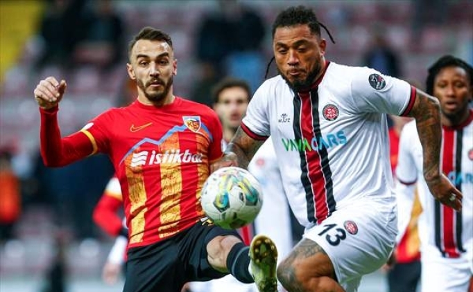 Colin Kaz�m'dan Pirlo itiraf�