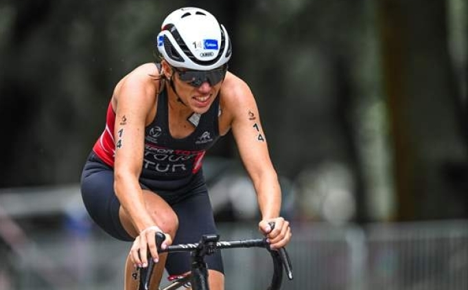 2023 Dünya Triatlon Şampiyonası Finalleri İspanya'da yapıldı