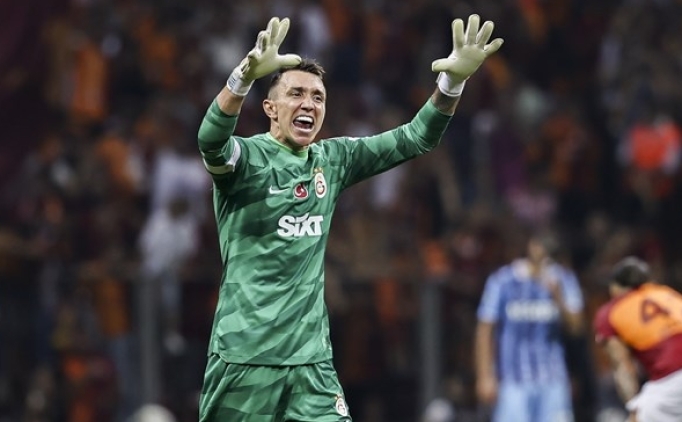 Muslera'dan byk fedakarlk! Oynamak istiyor