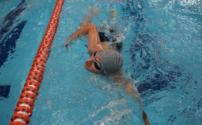 G�rme engelli y�z�c� Mehmet'in hedefi, Avrupa'da T�rkiye'yi temsil etmek