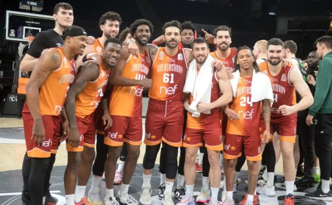 Galatasaray, AEK deplasman�nda!