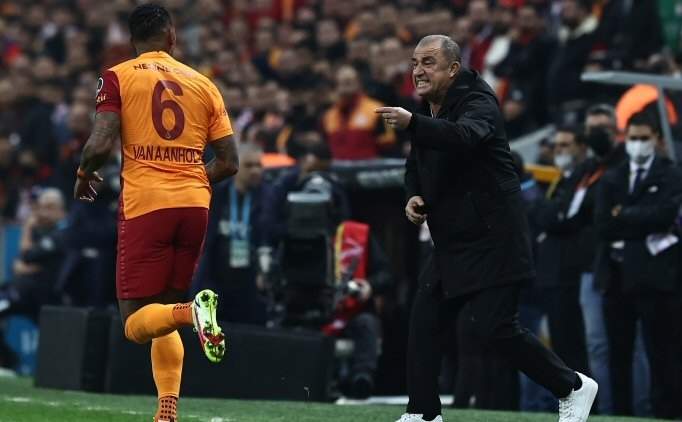 Patrick van Aanholt'tan Fatih Terim itiraf!