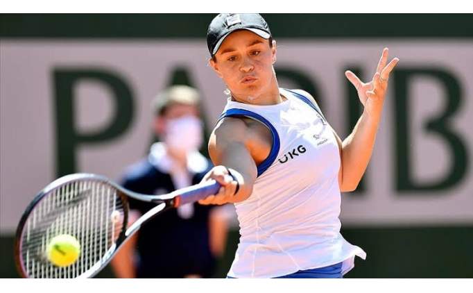 Avustralyal eski tenisi Ashleigh Barty, anne oldu