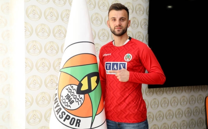 Alanyaspor kaleye takviye yapt