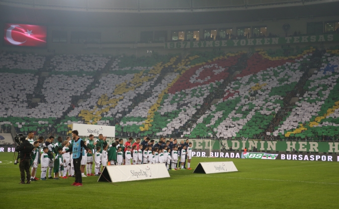 Bursaspor tribnlerinden milli ma kararna tepki