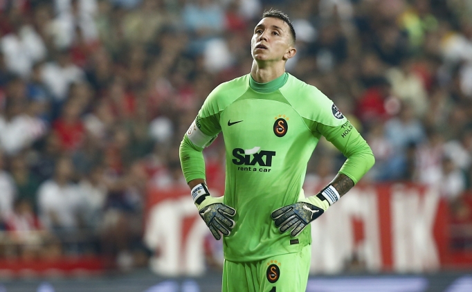 Galatasaray'�n ihtiyar delikanl�s� Fernando Muslera!