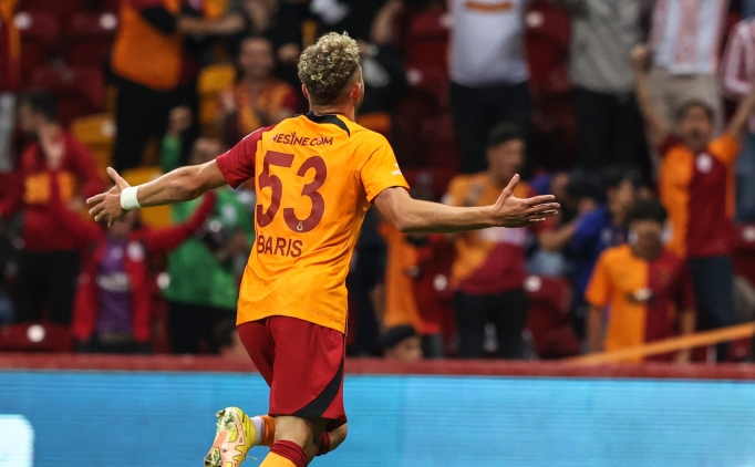 Bar�� Alper Y�lmaz trafik kazas� ge�irdi!