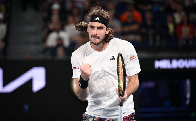 Avustralya Ak'ta ilk finalist Tsitsipas oldu