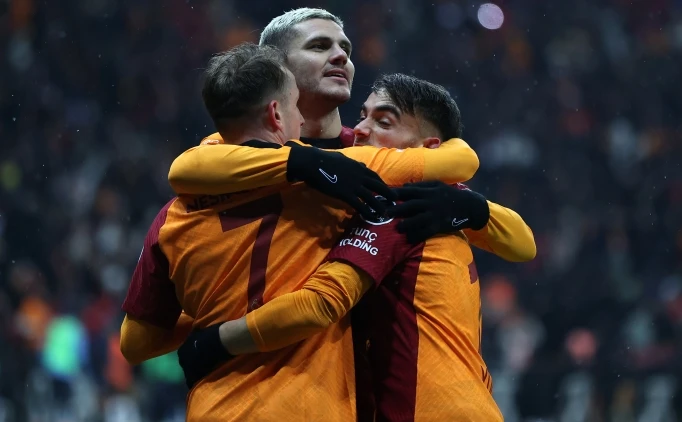 ŞAMPİYONLUĞA KOŞAR ADIM