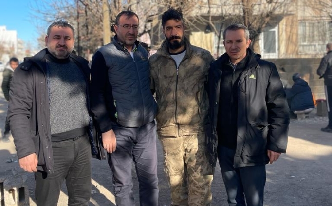 Atletizm Federasyonu, depremzede sporcular� ziyaret etti