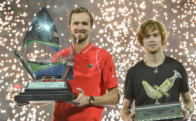 Dubai Tenis �ampiyonas�'nda zafer Medvedev'in