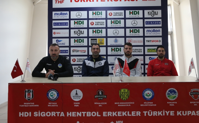 Hentbolda yar� finaller �ncesi kaptanlar bir araya geldi