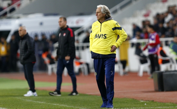 Jorge Jesus: 'VAR o penalty nasl vermez?'