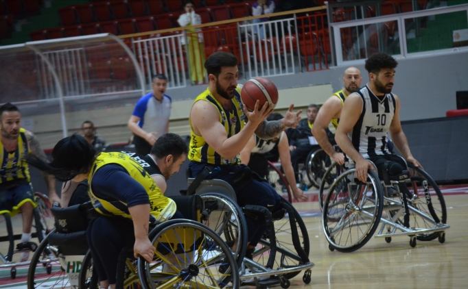 Tekerlekli sandalye basketbolda finalistler belli oldu