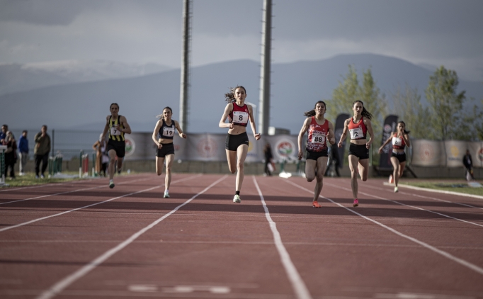 8. Erzurum Sprint Bayrak Kupas� ba�lad�