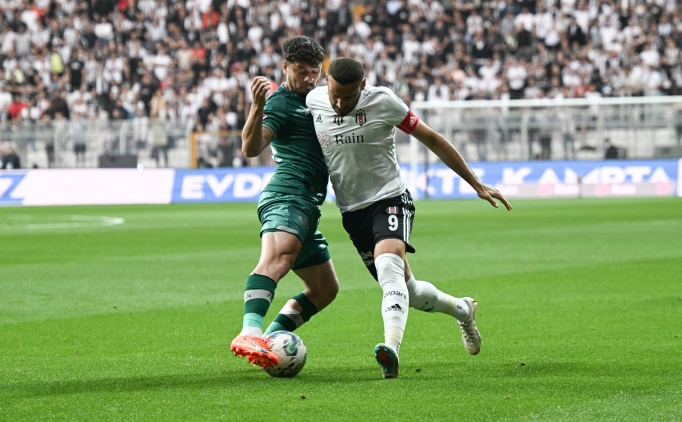 Konyaspor faul bekledi, hakem gol geerli sayd!