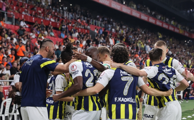 Michy Batshuayi'den tarihe geçen gol!