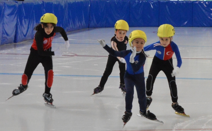 Buz Pateni T�rkiye Birincili�i m�sabakalar� tamamland�