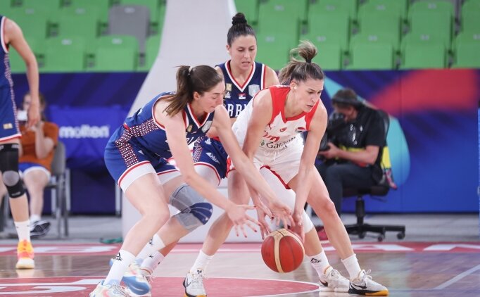 A Milli Kad�n Basketbol Tak�m� ma�lubiyetle ba�lad�!