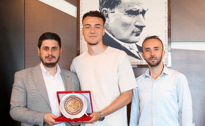 Hatayspor, Onur Ar�'y� kadrosuna katt�