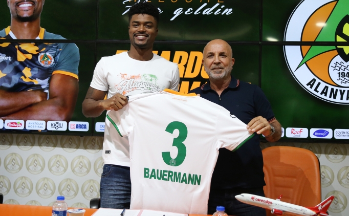 Alanyaspor iki Brezilyal transferini aklad!