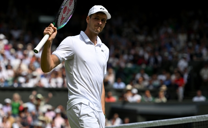 Wimbledon'da favori tenisçiler üst turda