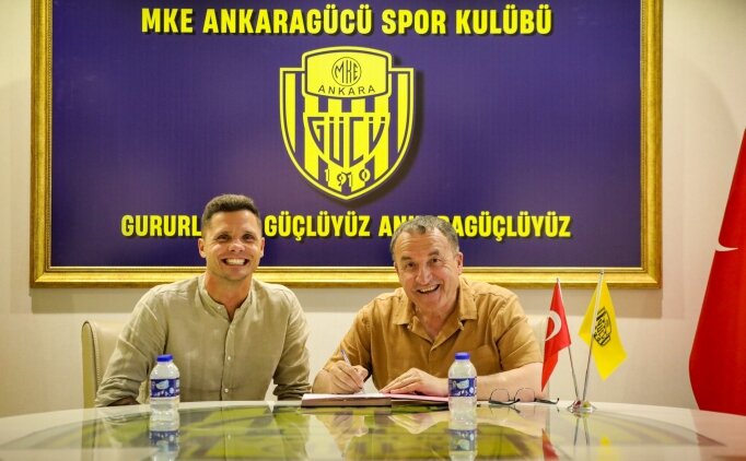 Ankarag�c� Polonyal� kaleciyi transfer etti!