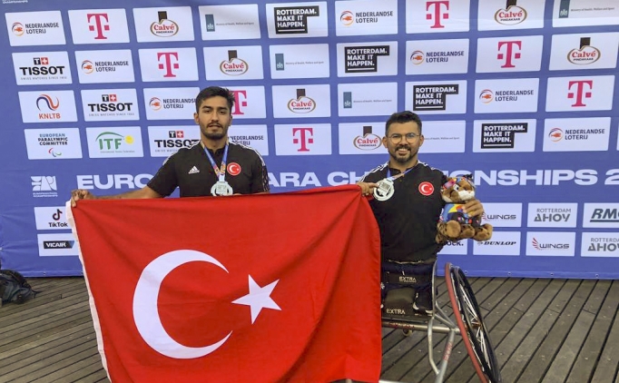 Paralimpik �ampiyonas�'nda Milli tenis�iler �iftlerde g�m�� madalya kazand�
