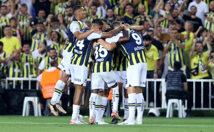 Fenerbahçe Twente maçı için kamp kadrosunu açıkladı!