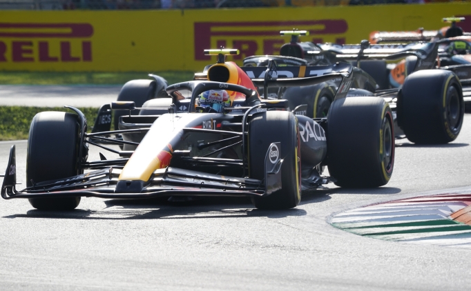 �talya GP'sinde kazanan Max Verstappen