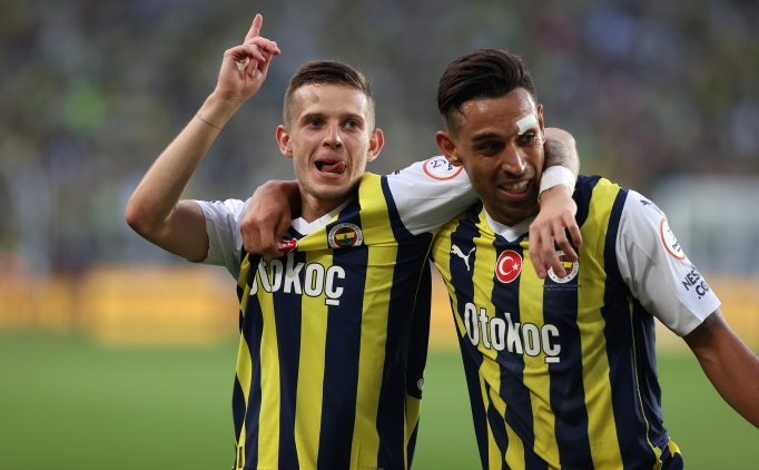 Fenerbahe'de hedef 1 deil 3 kupa