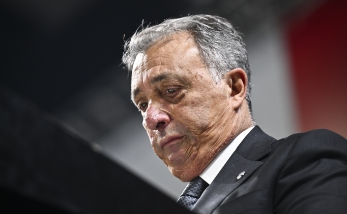 Be�ikta�'ta Ahmet Nur �ebi'den veda konu�mas�