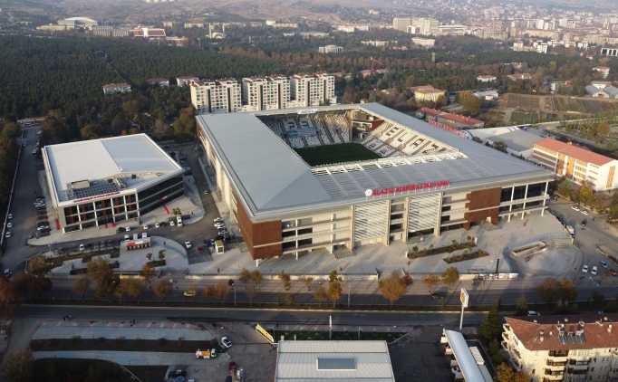 Elaz�� Atat�rk Stad�'nda yeni bran�lara haz�rl�k