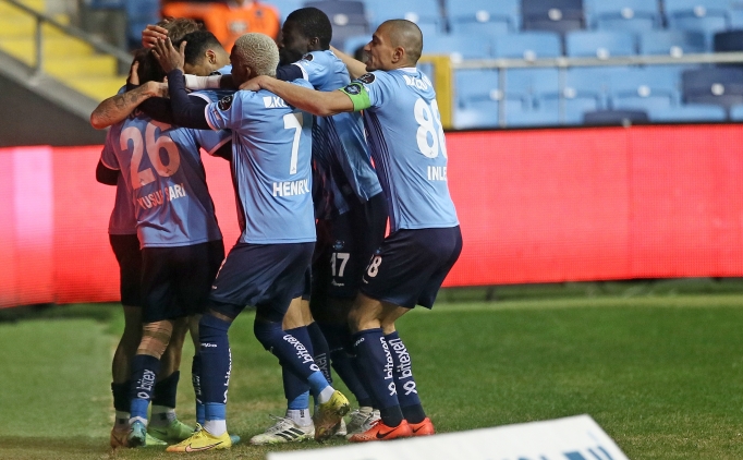 Adana Demirspor evinde 6 golle kazand�