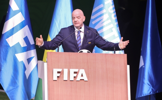 FIFA Ba�kanl���'na yeniden Infantino se�ildi