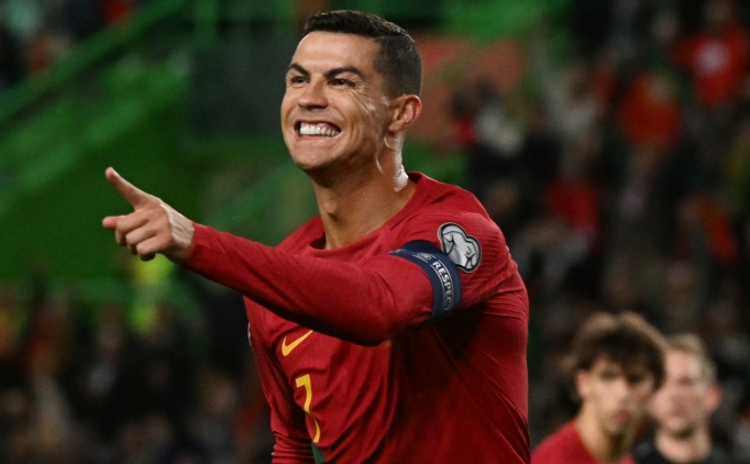 Vidic: 'Rooney, Ronaldo gibi olamad'