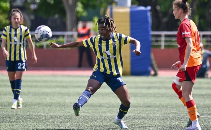 Fenerbah�e Kad�n Futbol Tak�m�'nda ayr�l�k