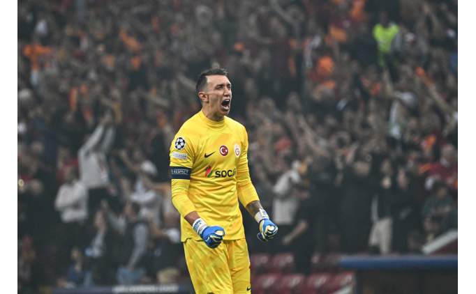 Fernando Muslera teklif bekliyor