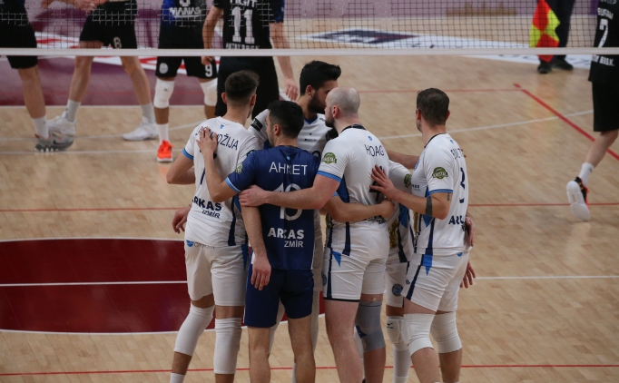 Arkas Spor, Fenerbahe mann gelirini depremzedelere balayacak