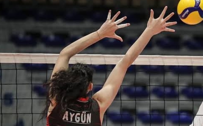 Beikta Ceylan Kadn Voleybol Takm'nda Bengisu Aygn'n szlemesi yenilendi