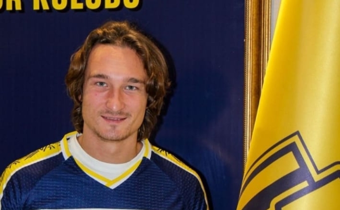 MKE Ankarag�c�, Matej Hanousek ile s�zle�me imzalad�