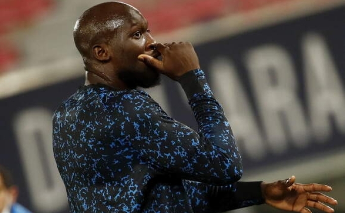 Romelu Lukaku'dan Christian Atsu payla��m�