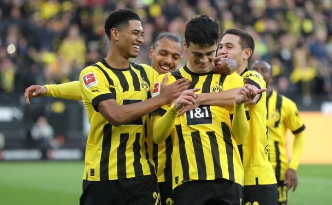 Borussia Dortmund, ampiyon olmak zere!