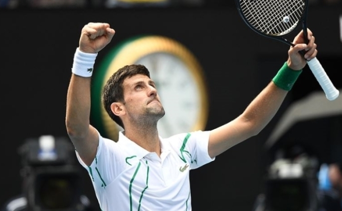 ABD A��k'ta Djokovic 3. tura y�kseldi, Tsitsipas elendi